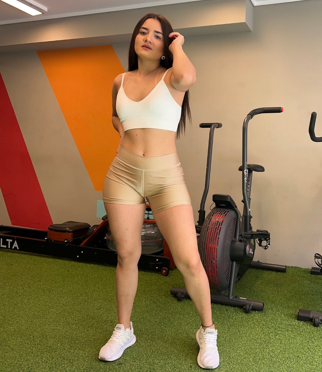 6584c8493b9f7728bba83211